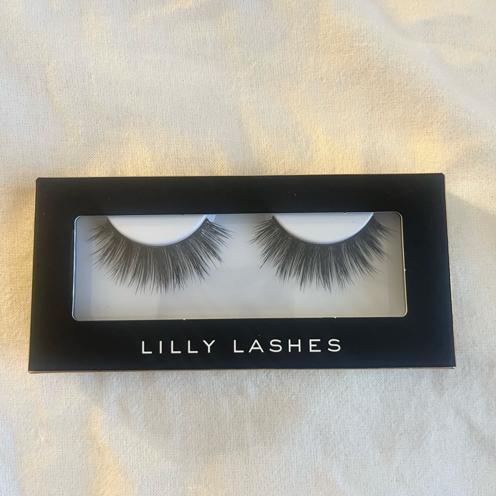 Lilly Lashes Black Fluffy False lashes in style Atlanta
